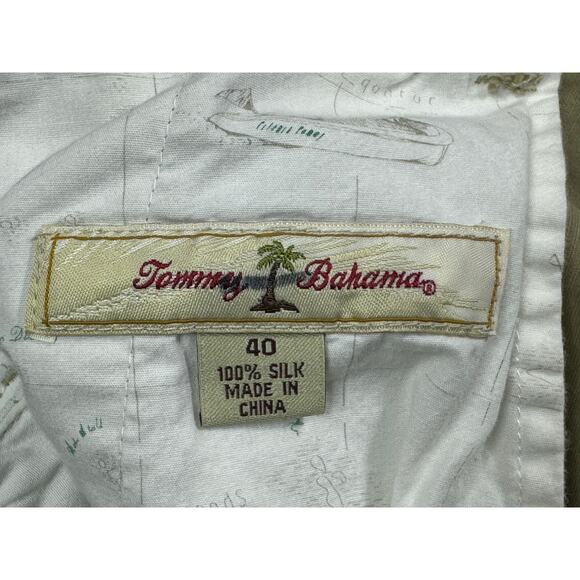 Tommy Bahama Men's Flat Front Tan Silk Cargo Shorts - Size 40x9.5 - Picture 4 of 4